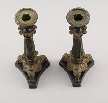 LJUSSTAKAR, 1 par, brons, senempire, 1800-talets första hälft.