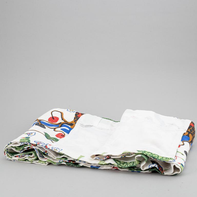 SVENSKT TENN, two valances, three pieces of gores and one lamp-shade.