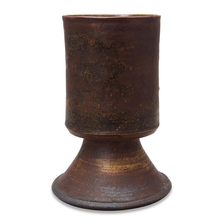 Kyllikki Salmenhaara, A mid-20th century vase signed KS, Arabia.