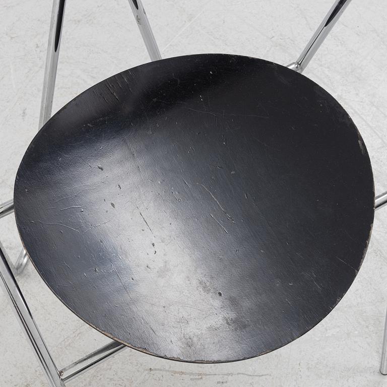 Pentti Hakala, karmstol, "W-chair", Korhonen, formgiven 1985.