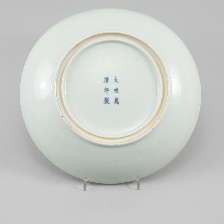 SKÅLFAT, porslin, Kina, 1900-tal.