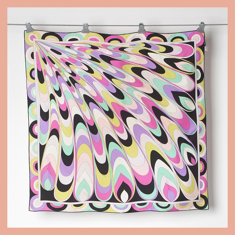 SCARF & SJAL, Emili Pucci.
