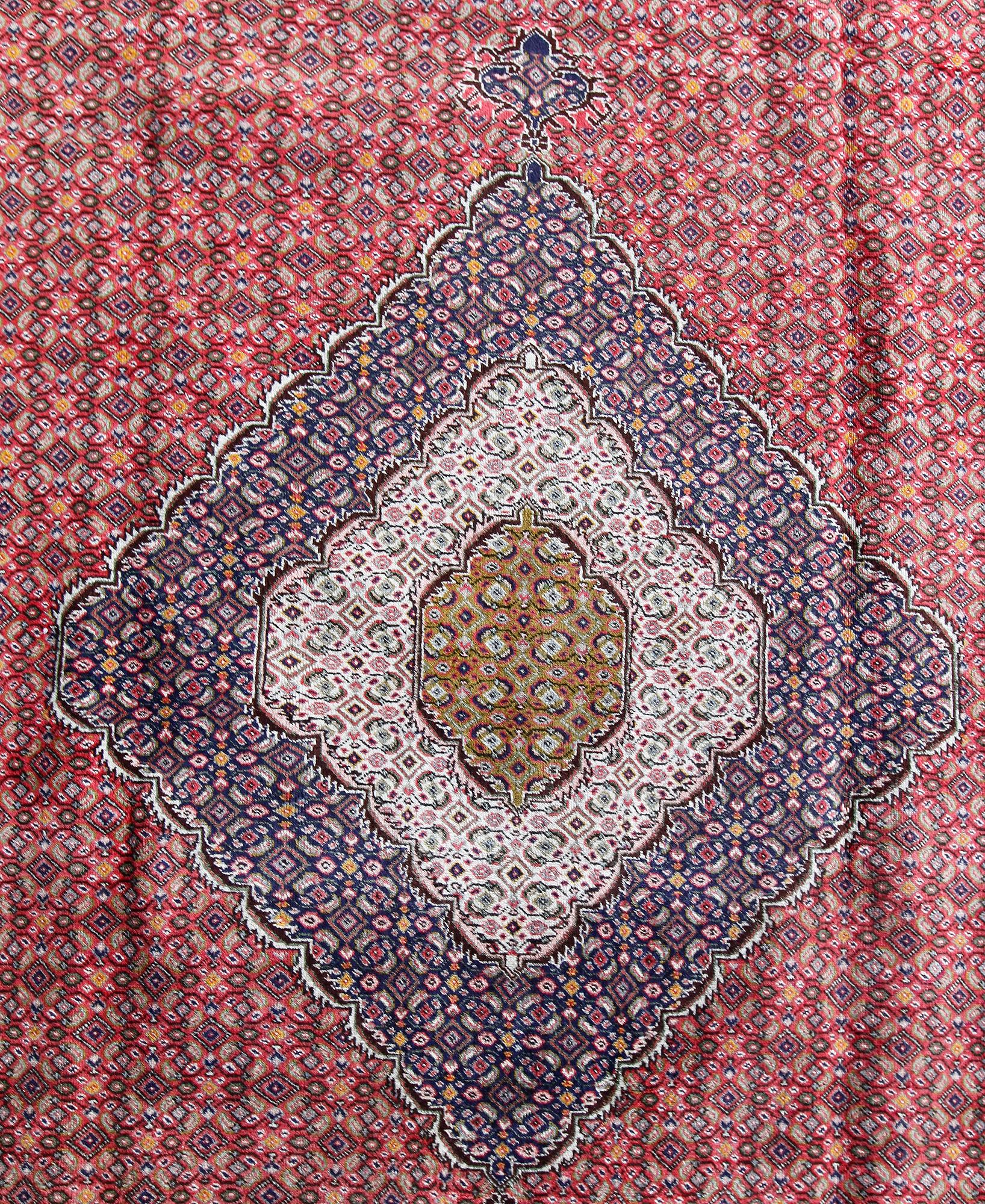 MATTA, Täbriz, Mahi, old, 402 x 295 cm.