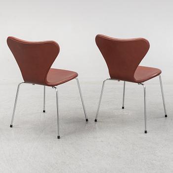 ARNE JACOBSEN, stolar, 6 st, "Sjuan", Fritz Hansen, Danmark.