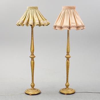 A pair of Louis XVI-style floor lamps, second half of the 20th century.