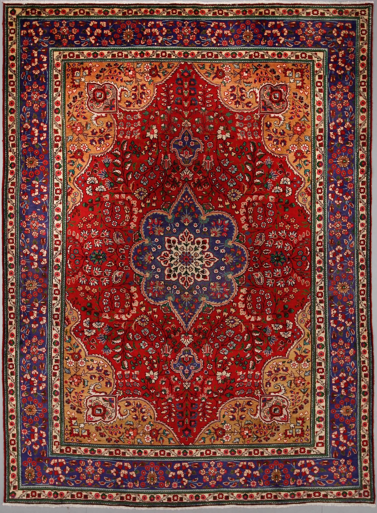MATTA, Täbriz, ca 338 x 247 cm.