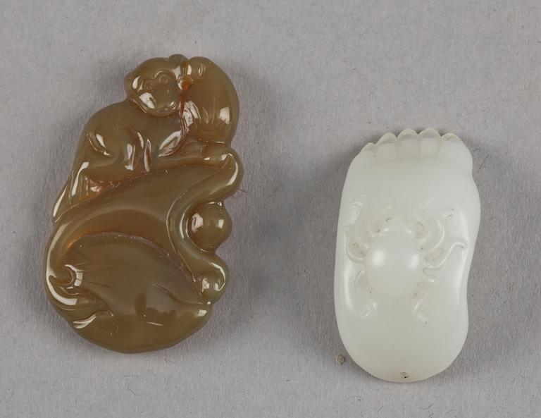 HÄNGEN, 6 delar. Jade och agat. Kina, 1800/1900-tal.