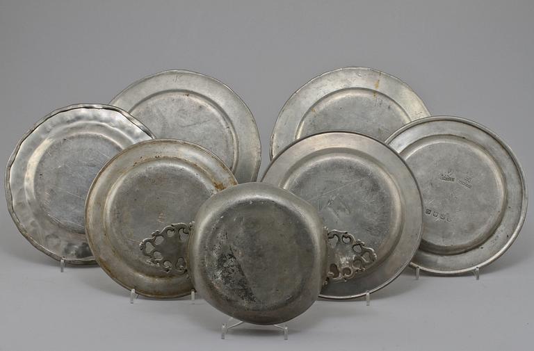 TALLRIKAR 6 st samt SKÅL, tenn, bl a Watts, London, 1700/1800-tal.