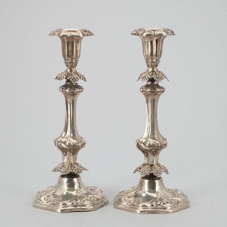 LJUSSTAKAR, ett par, silver, Carl Talen (1846-1861), Helsingfors 1856. Vikt ca 348 g.