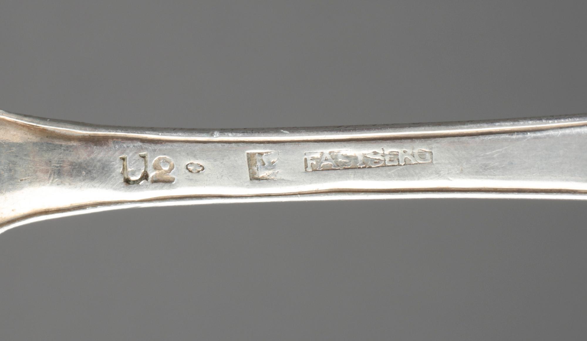 PARTI SILVER, 5 delar, bland annat en matsked av Petter Fastberg, Ystad 1802. Vikt ca 300 gram.