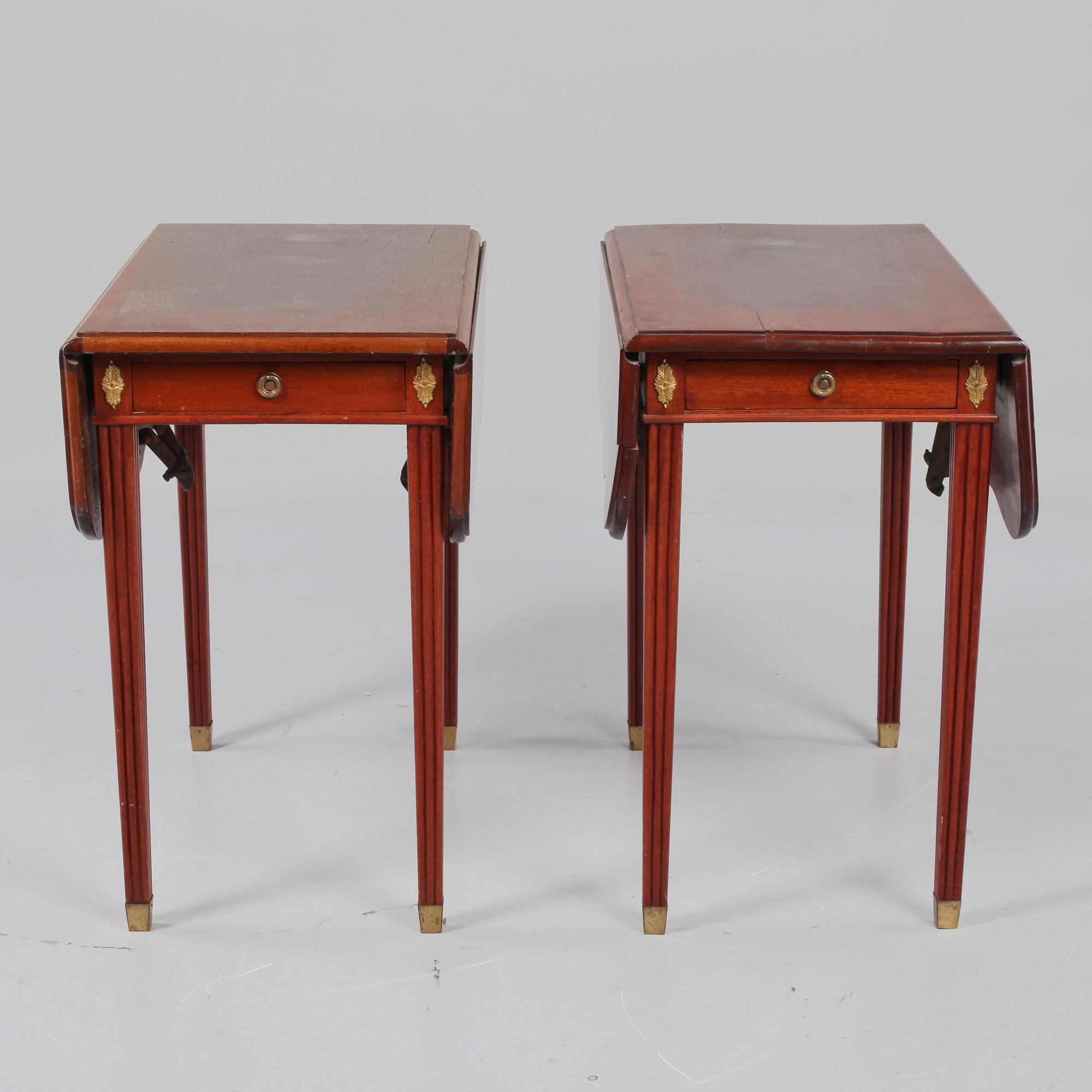 SIDOBORD, ett par, 1900-talets andra hälft.