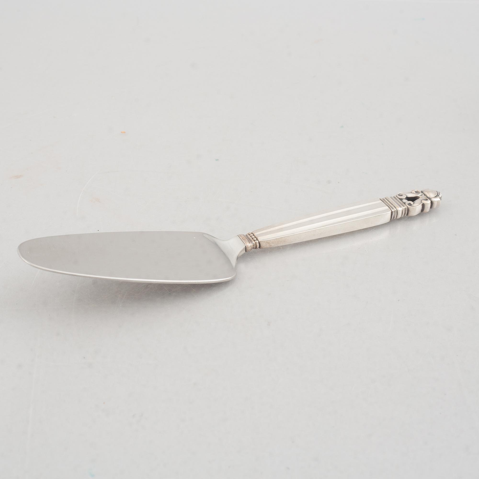 Johan Rohde, a 63-piece sterling silver flat wear set, "Konge"/"Acorn", Georg Jensen, Denmark.