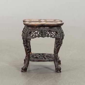A SMALL CHINESE TABLE/STOOL, around the year 1900.