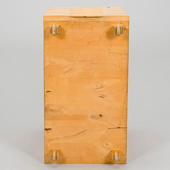 Aino Aalto, laatikosto, malli B96, O.Y. Huonekalu-ja Rakennustyötehdas A.B. 1930-luvun alku.