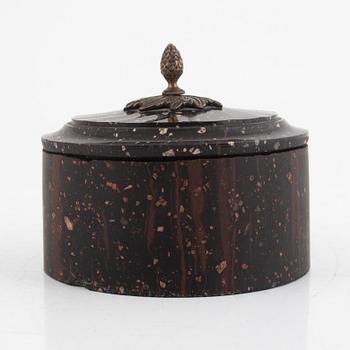 Smörask med lock, Älvdalen, 1800-talets första hälft, Empire.