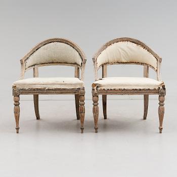 KARMSTOLAR, 2 st, sengustaviansk resp. sengustaviansk stil.