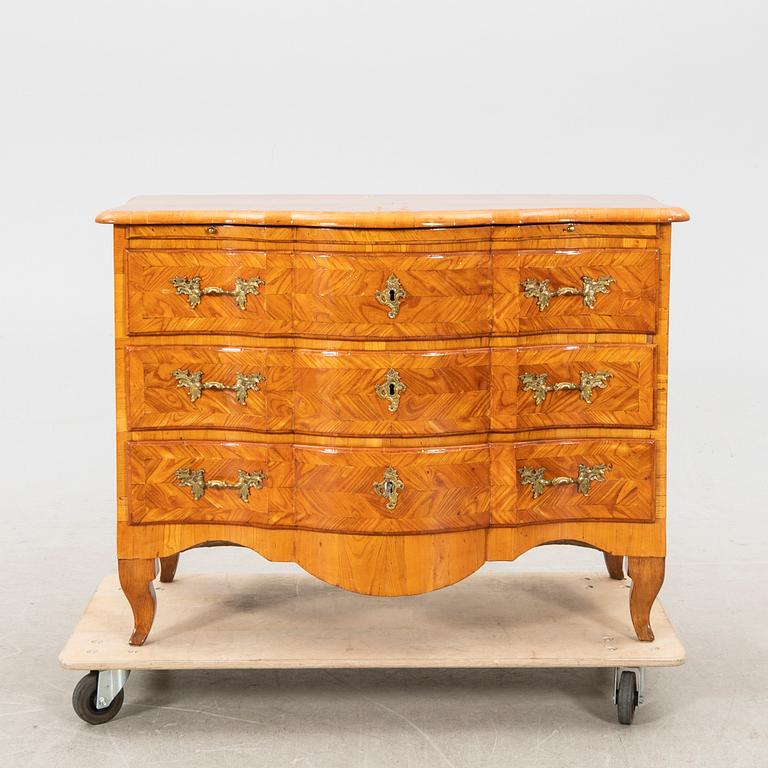 Byrå senbarock 1700-talets mitt.