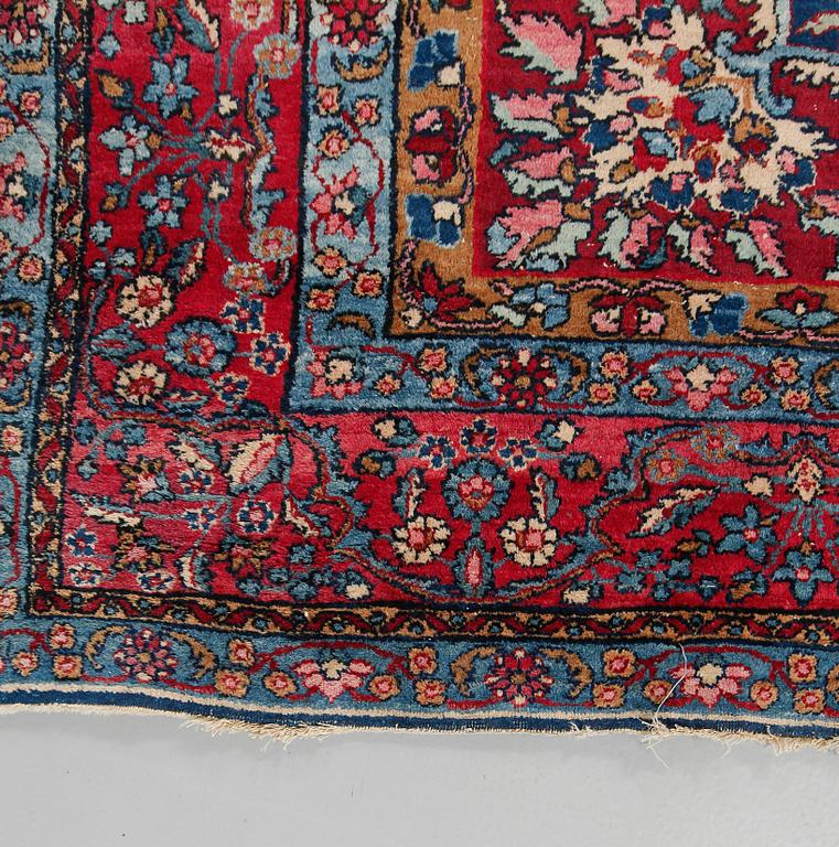 MATTA, möjligen Kirman, old/semiantik, 253 x 182 cm.
