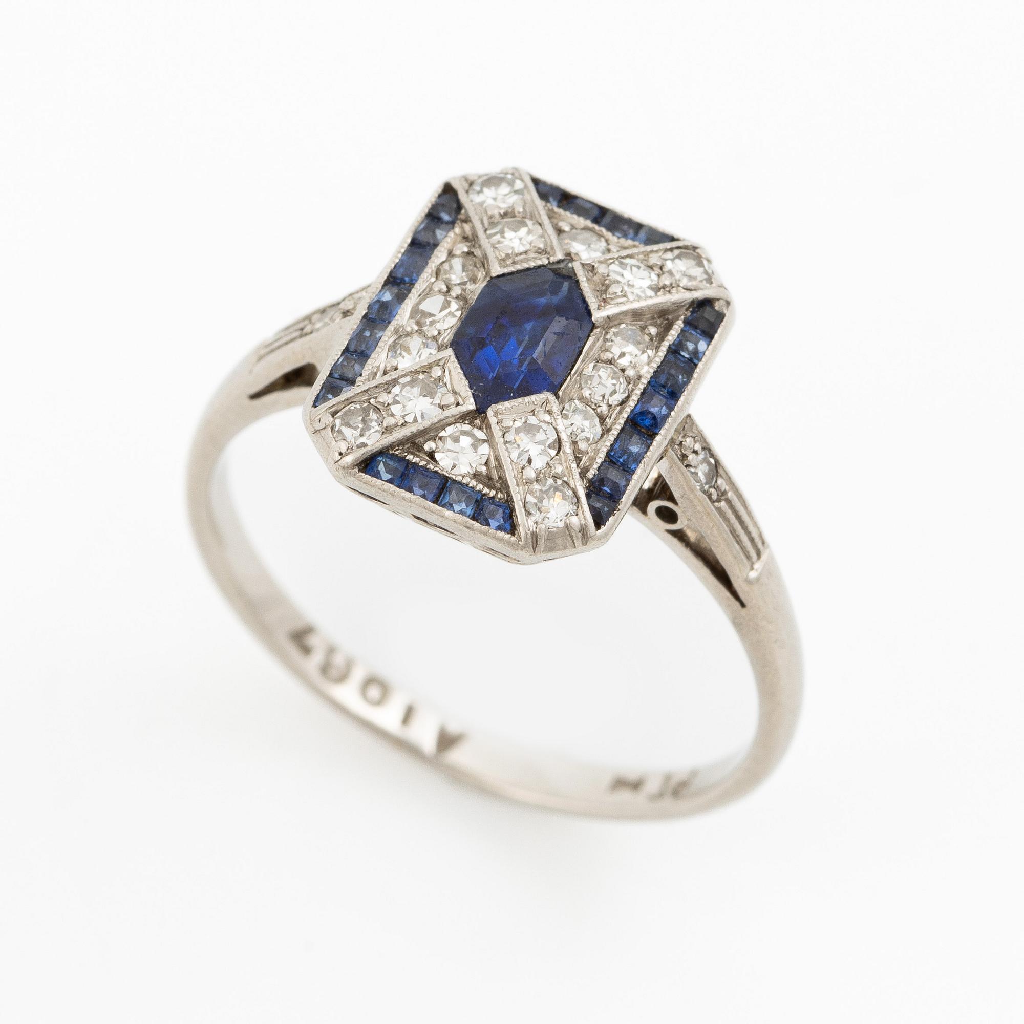 Platinum ring with sapphires and octagon-cut diamonds, Art Deco.
