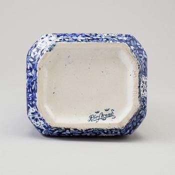 A Swedish Rörstrand Art Noveau creamware vase, 1800/1900.