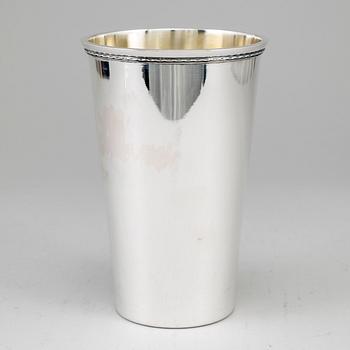 SVEN ARNE GILLGREN, a silver beaker, GAB Eskilstuna 1971.