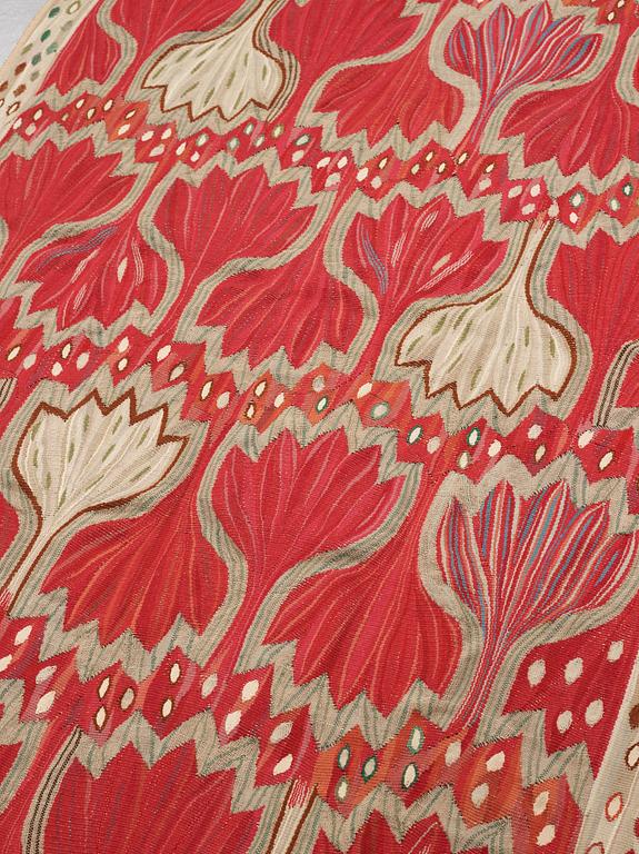 Ann-Mari Lindbom, gift Forsberg, VÄVD TAPET/DRAPERI, "Röd Crocus", gobelängvariant, ca 250,5 x 138,5-143 cm, signerad AB MMF AML.