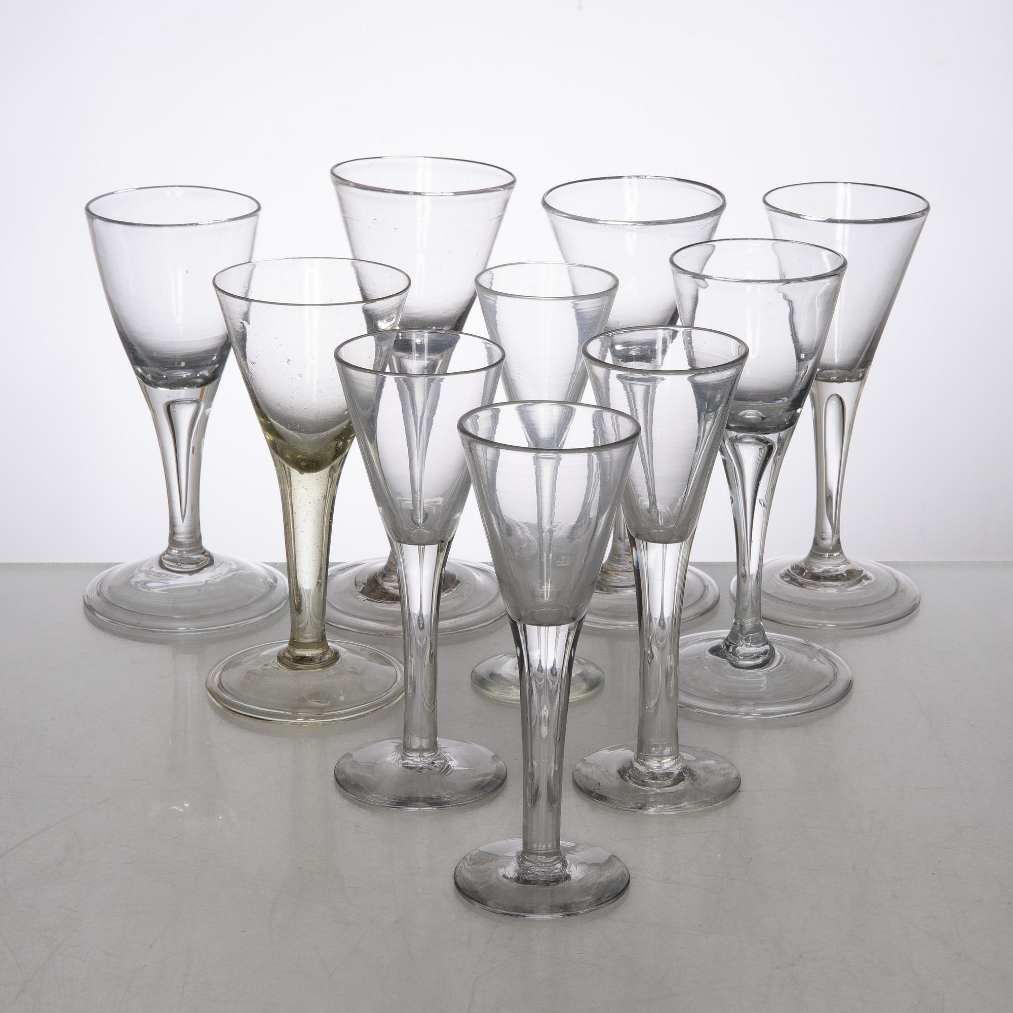 Spetsglas, 6 st, 1700-tal och spetsglas, 4 st, omkring år 1900.