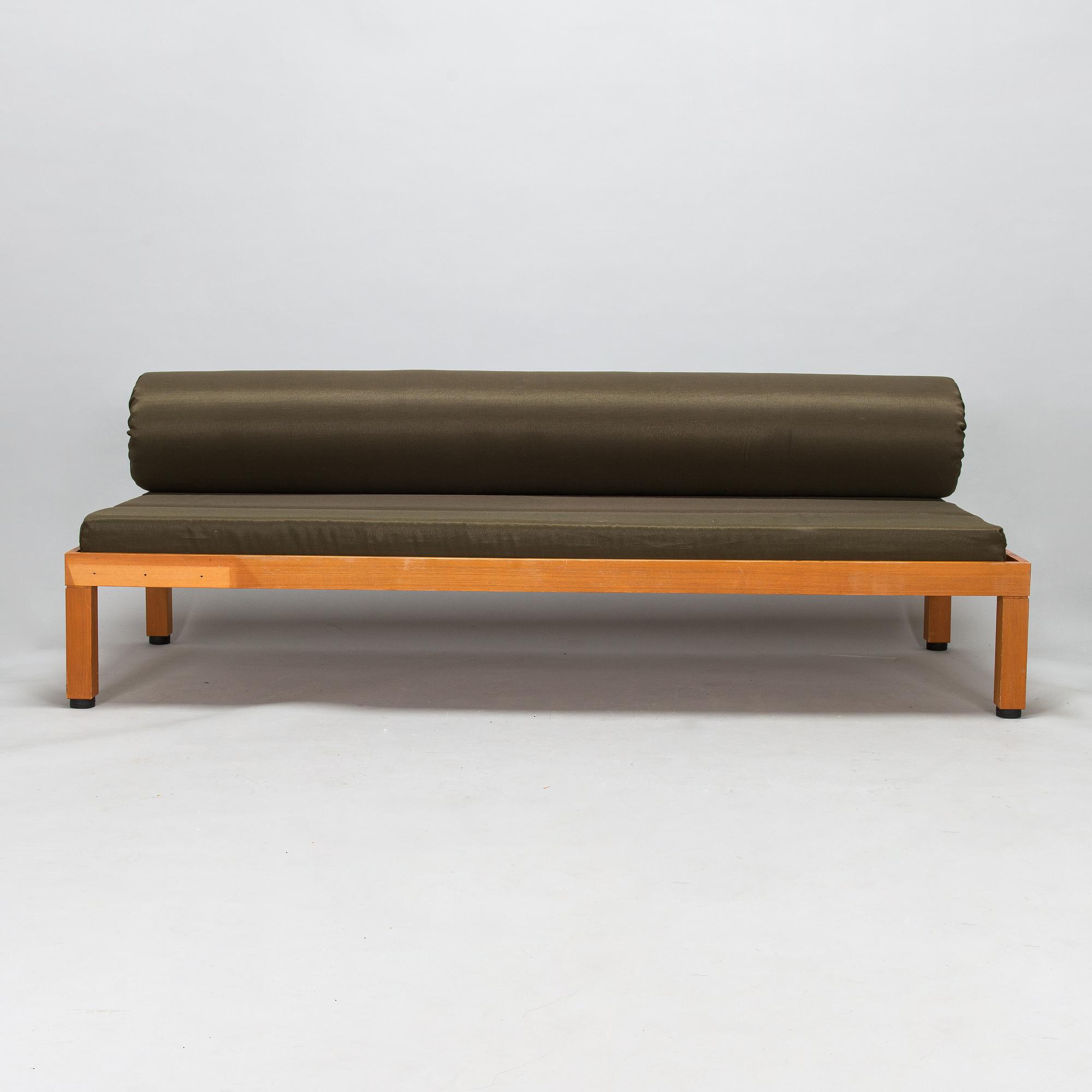 Haroma, Saarinen, and Salo, a sofa collaborative artistic design 1960.