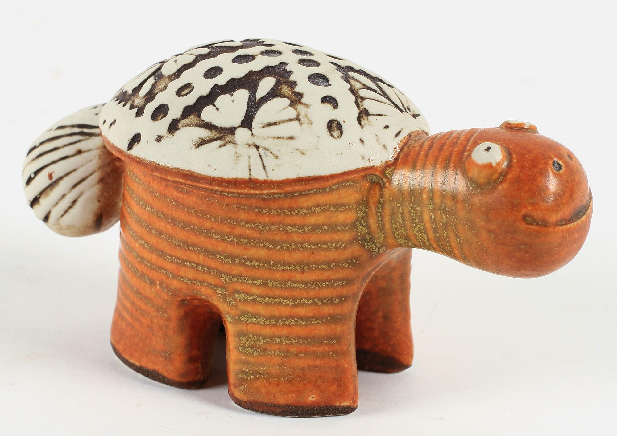 FIGURINER, 4 st samt PLAKETT, keramik, Lisa Larson, Gustavsberg.