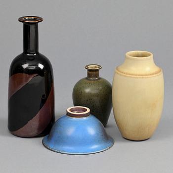 MINIATYRVASER, stengods, 10 st, Tomas Anagrius, Kvidinge. 1900-talets andra hälft.