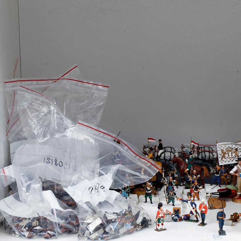 PARTI LEKSAKER, bl a tenn, plast. 1900/2000-tal.