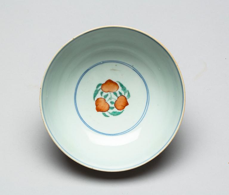 SKÅL, porslin, Kina 1900-tal. Bär märkning undertill.