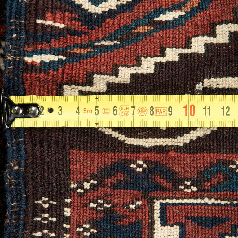 Matto, antik Jomud, Turkmenistan, noin 313-185 cm.