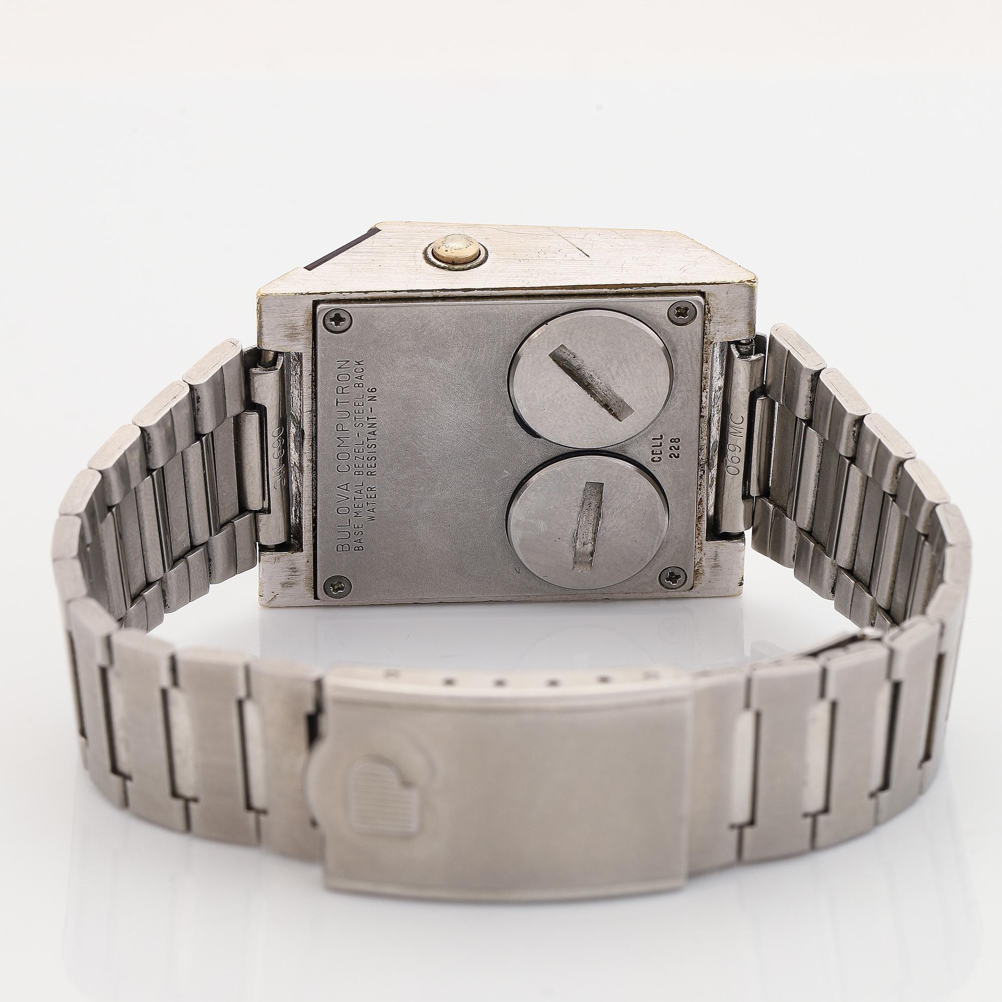 Bulova Computron LED wristwatch 30 5 x 40 5 mm. Bukowskis