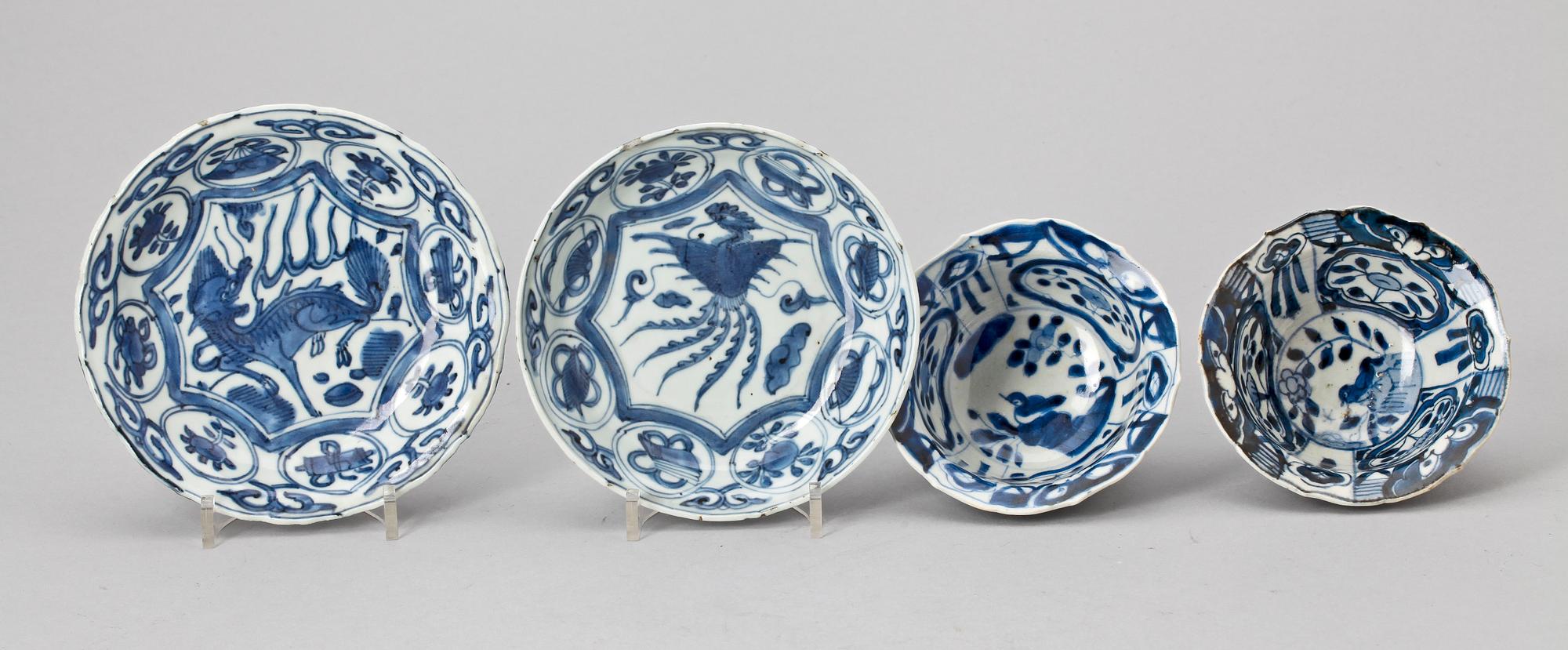 KOPPAR SAMT FAT, 2 st, porslin, Wanlistil resp Wanli, Japan 1900-tal resp Kina 1500/1600-tal.