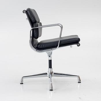 Charles & Ray Eames, Office chair, “EA208 Soft Pad Chair”, Vitra.