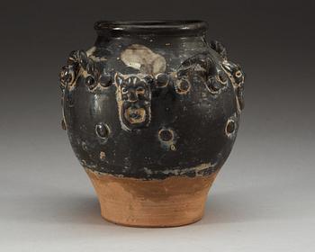 A black glazed jar, Tang dynasty (618-907).