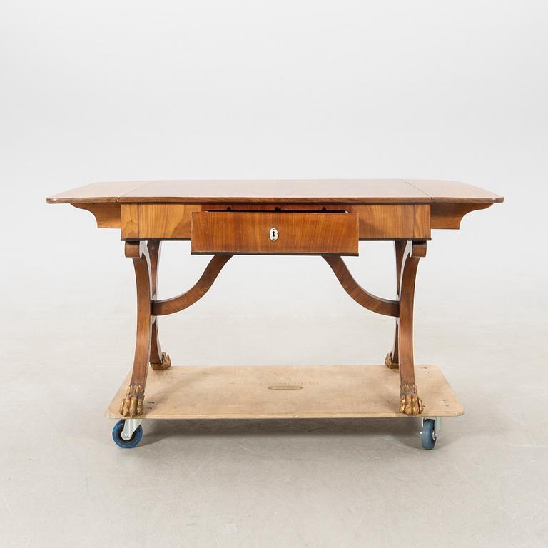 Drop-leaf table signed JA Åkerman's furniture factory Gothenburg Empire period 1810-20s.