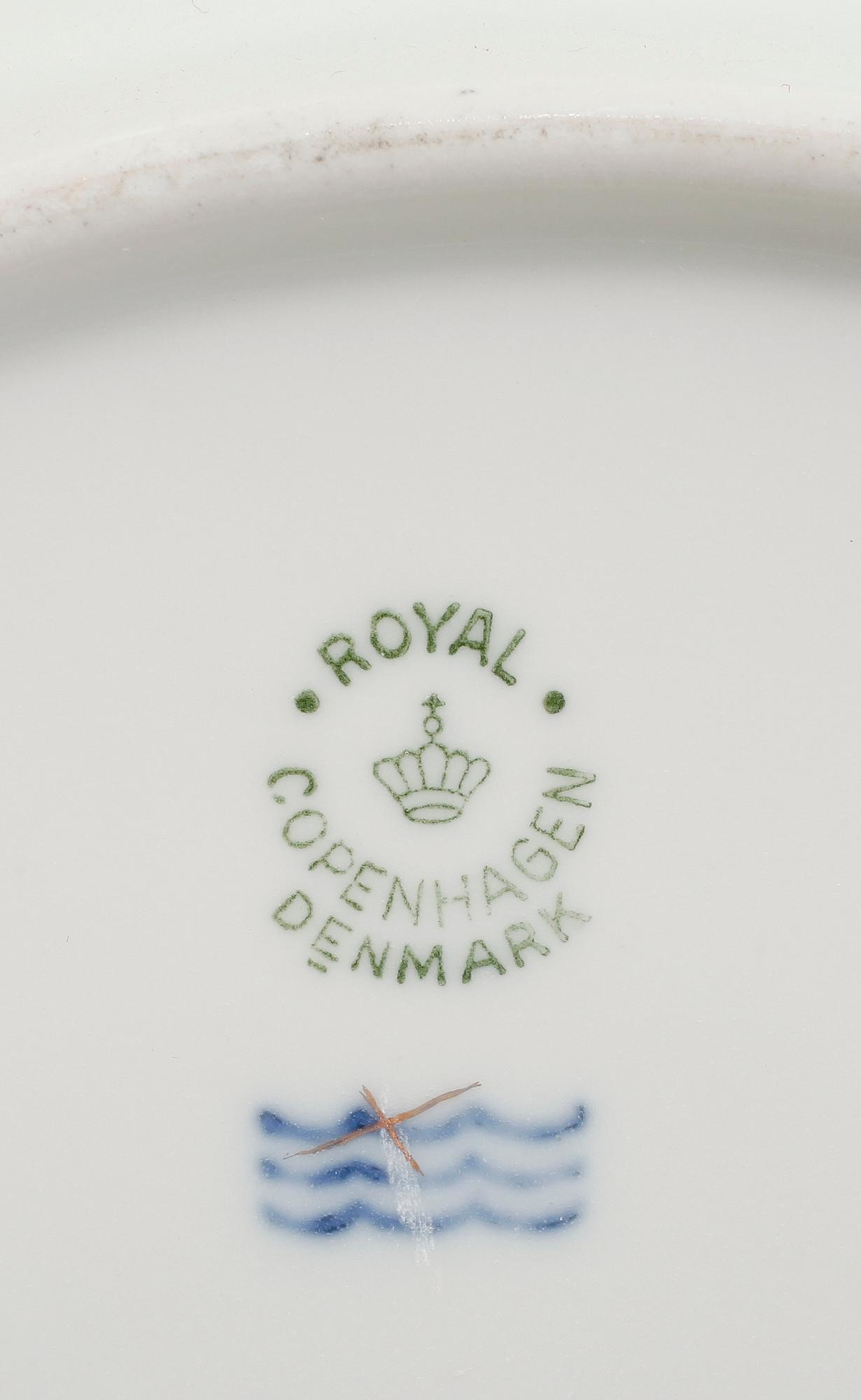 TALLRIKAR, 1 par, porslin, Royal Copenhagen, 1900-talets andra hälft.