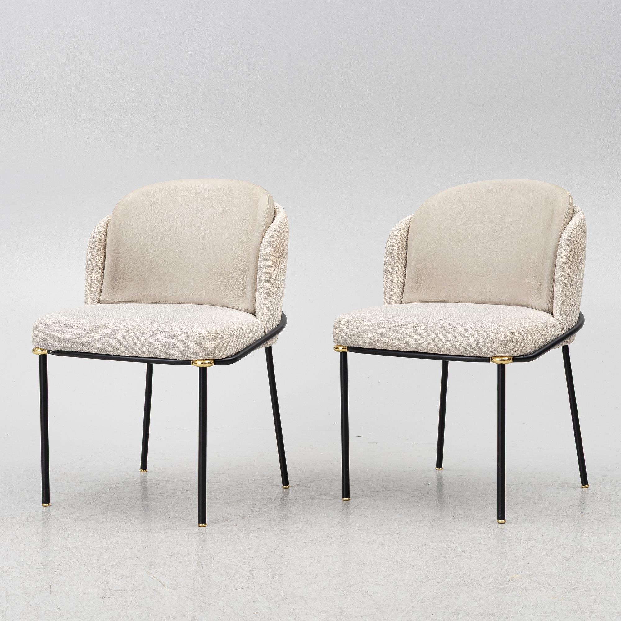 Christophe Delcourt, stolar, ett par, "Fil Noir Dining", Minotti. Italien.