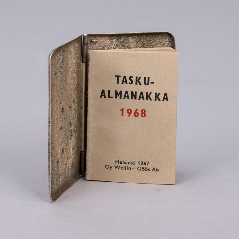 PARTI SILVER, 4 delar, Moskva 1872 och 1889, Tavastehus, Finland 1900-tal. Sammanlagd silvervikt 169 g.