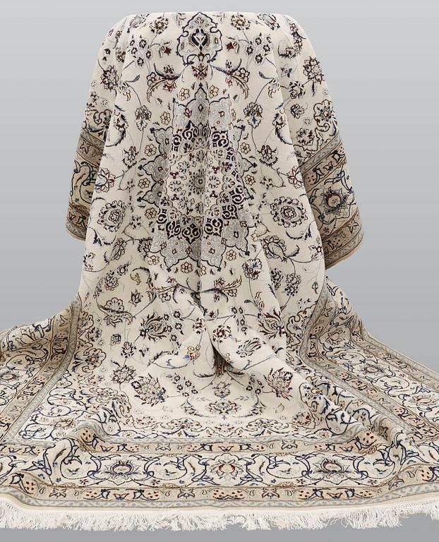 Matto, Nain part silk sk 9LAA,   342 x 255 cm.