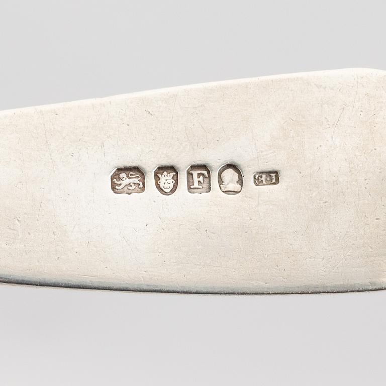 John Edwards III, fiskserveringsspade, silver, London 1801.