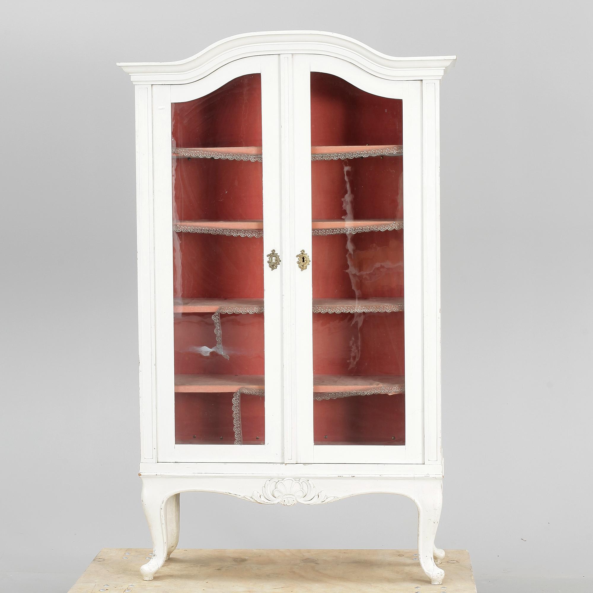 VITRINSKÅP, rokokostil, 1900-tal.