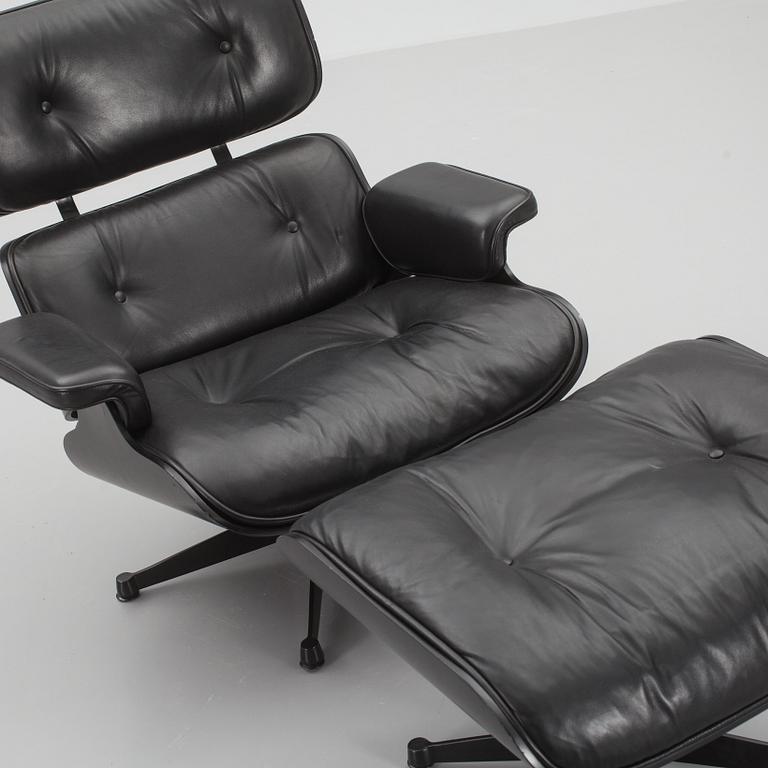 FÅTÖLJ med FOTPALL, "Lounge Chair", Charles & Ray Eames, ICF.