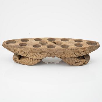 A group of Indonesian objects, 20th Century (6 pieces).