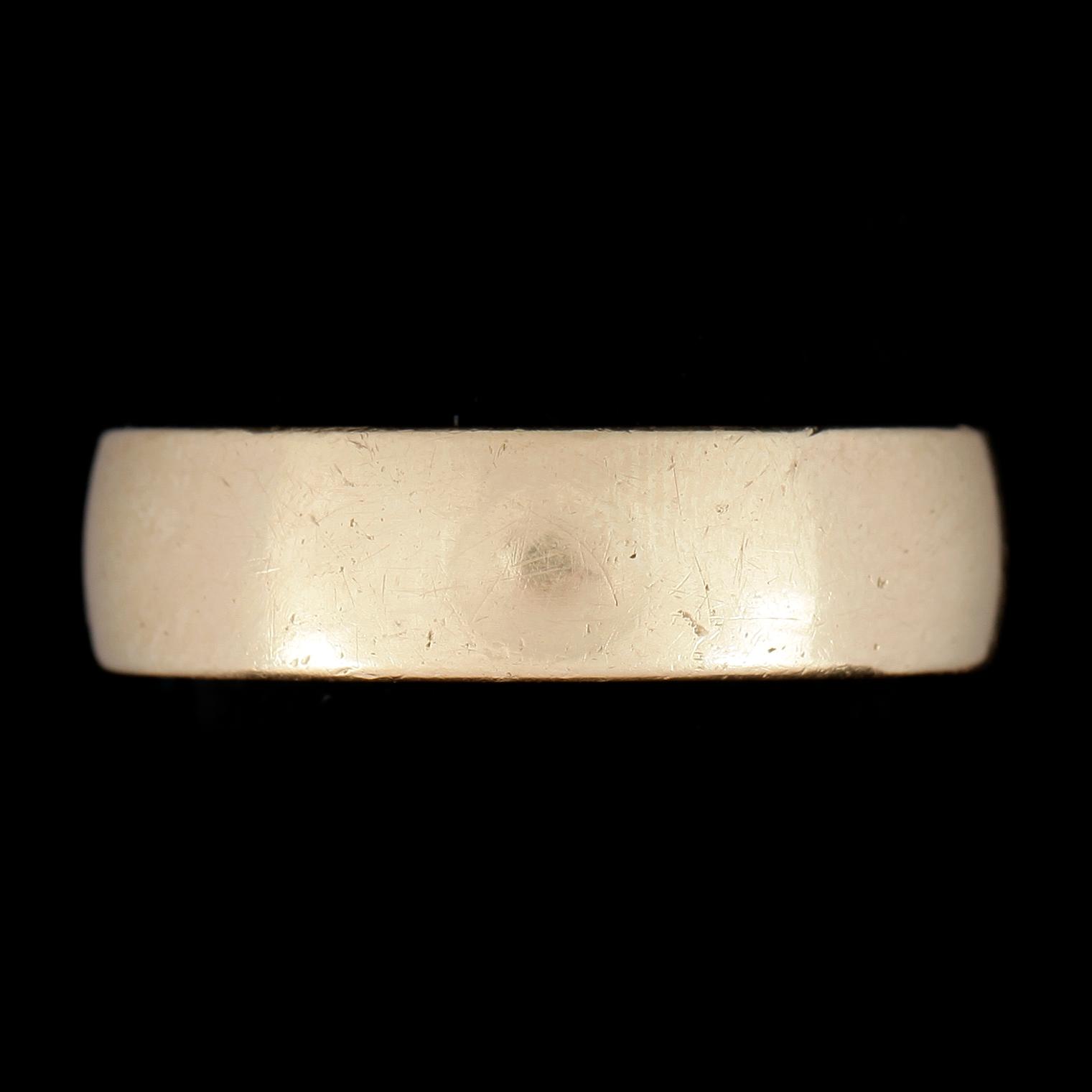 RING, slät, 18k guld. Vikt 18g.