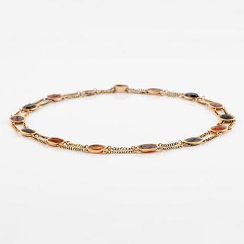 An 18K gold and hardstone intaglio necklace, 19th century.