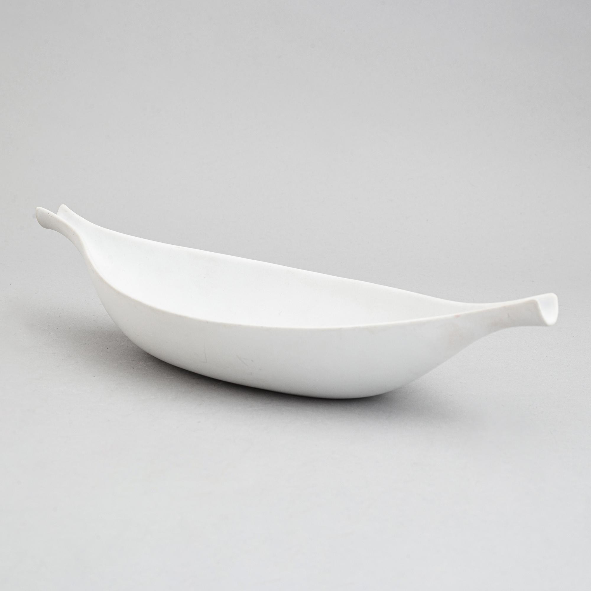 Stig Lindberg, 'Veckla' and 'Pungo' stoneware. Gustavsberg (3 pieces).