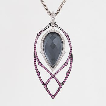 A Stephen Webster "Crystal Haze" necklace.